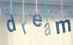 “勇敢”堅(jiān)定夢(mèng)想，不忘初心繼續(xù)前行——12月演講主題1